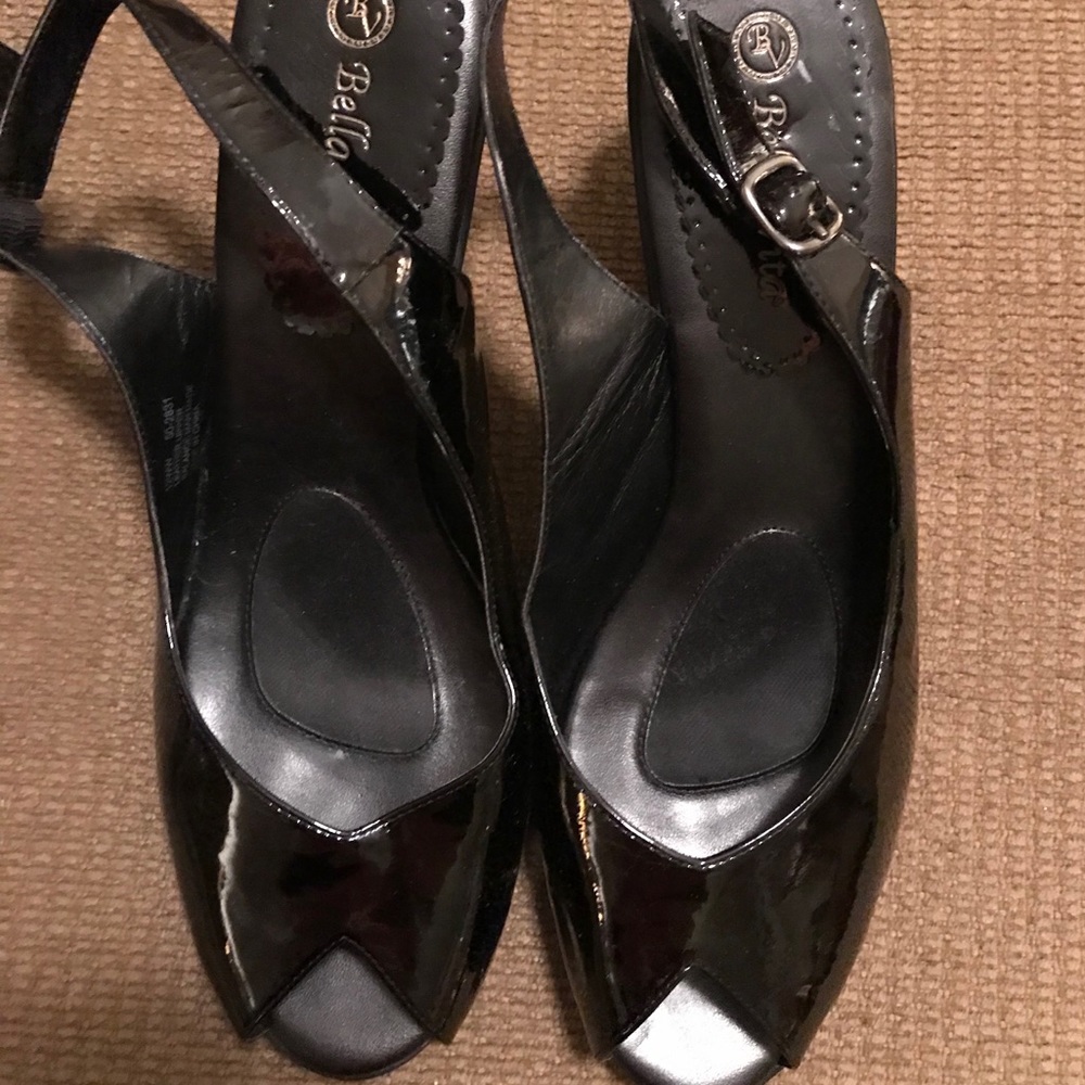 Bella Vita Black Patent open toe sling back